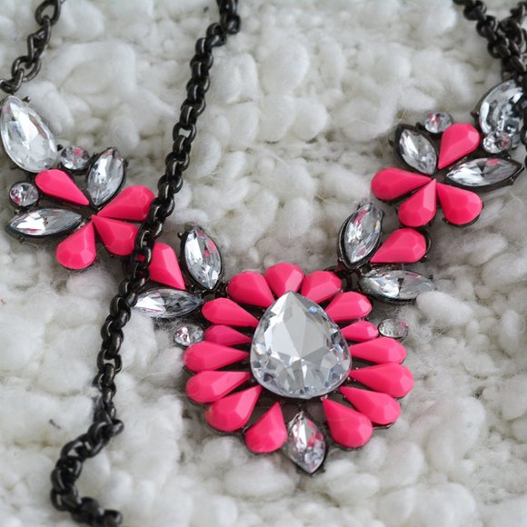 3/$30 - Charlotte Russe Statement Necklaces (4) - Picture 2 of 8